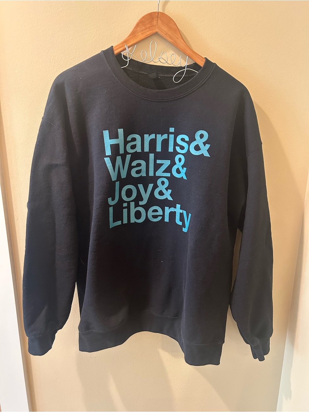 Harris & Waltz & Joy & Liberty Unisex Black Crewneck Sweatshirt Gildan Size L/XL